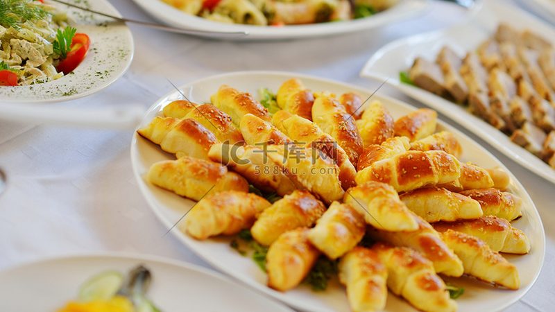 散装称重休闲食品：如何选购与储存？**
